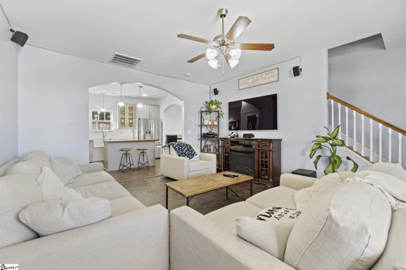 Property image 4 at 115 Morningside Drive, Greer, SC 29651