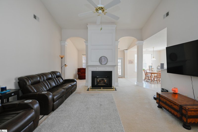 Property image 4 at 184 Birkhall Circle, Greenville, SC 29605