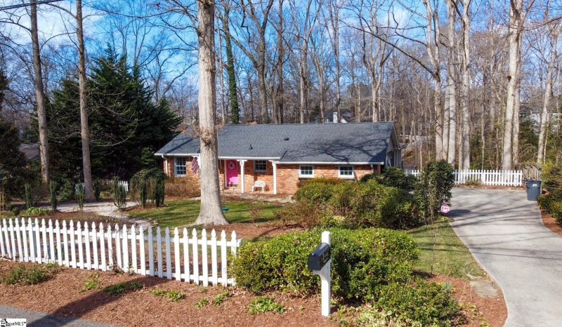 Property image 2 at 206 Dellrose Circle, Taylors, SC 29687