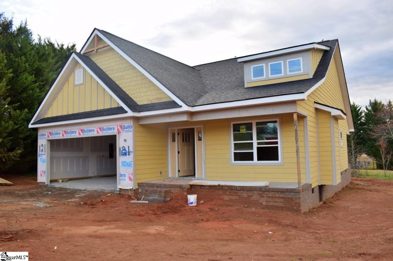 Property image 3 at 121 Royal Troon, Campobello, SC 29322