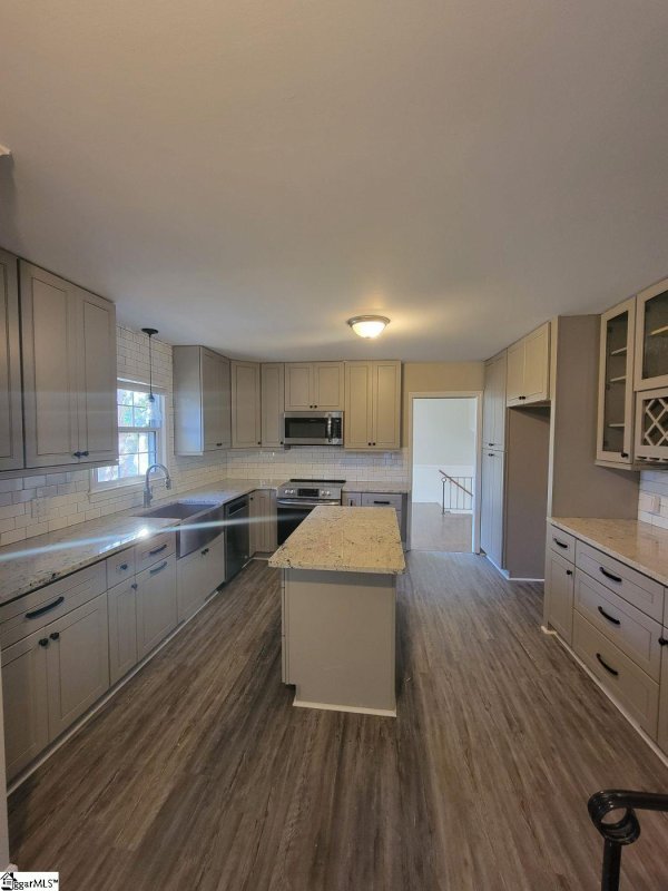 Property image 3 at 809 Butler Springs Road, Greenville, SC 29615