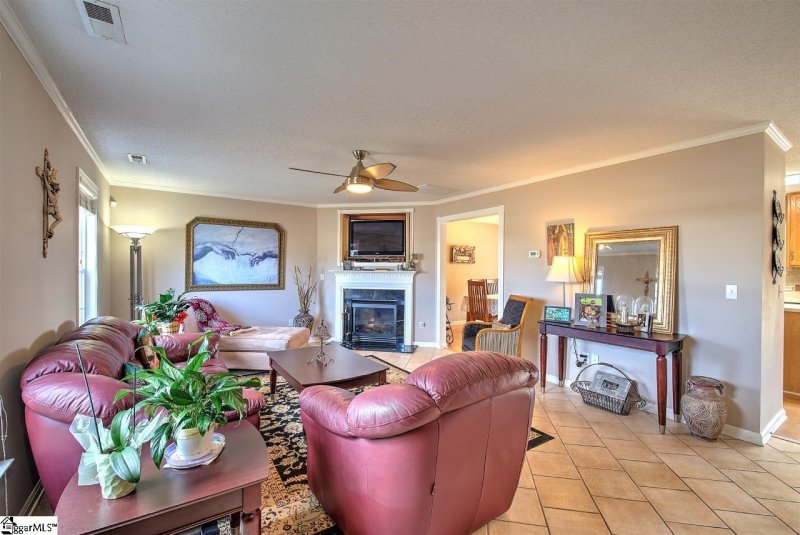 Property image 5 at 405 Flanders Court, Greenville, SC 29607