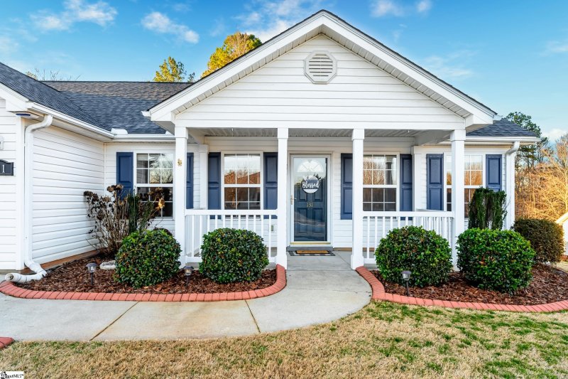 Property image 2 at 131 Saint James Court, Anderson, SC 29621