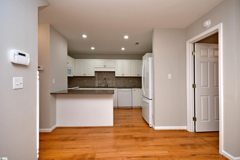 Property image 5 at 521 Cliffview Court, Greer, SC 29650