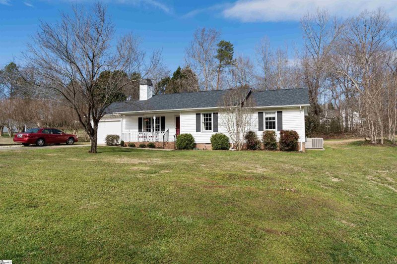 Property image 3 at 406 Rockcrest Drive, Greer, SC 29650