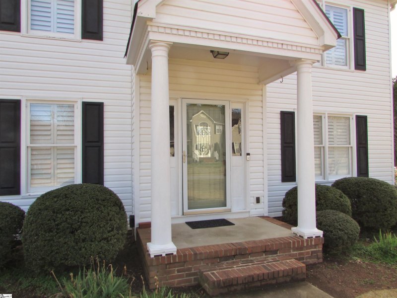 Property image 3 at 15 Chariot Lane, Simpsonville, SC 29681