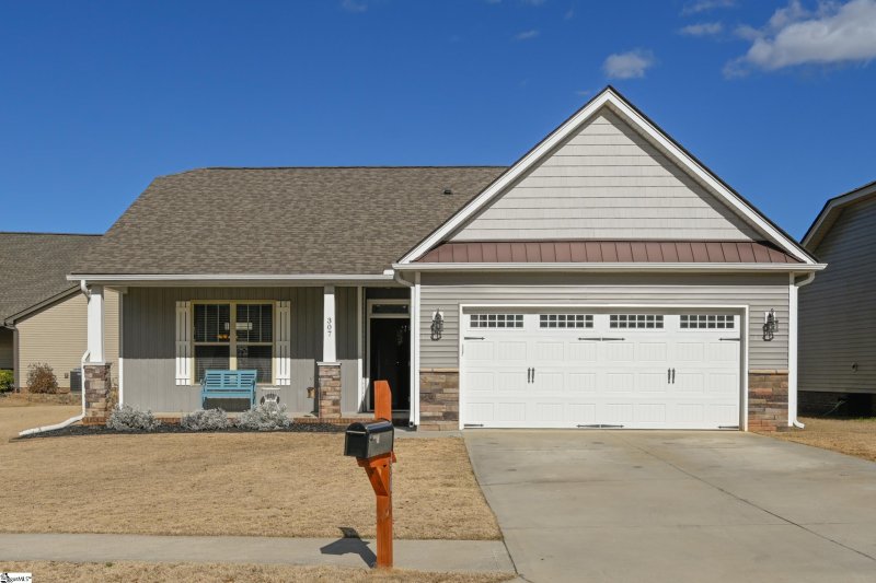 307 Hampton Farms Trail