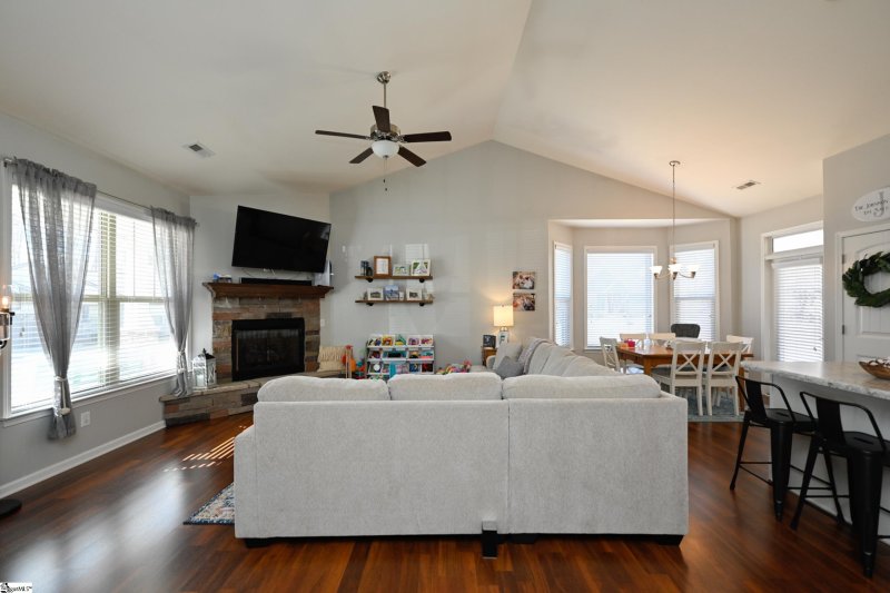 Property image 4 at 307 Hampton Farms Trail, Greenville, SC 29617