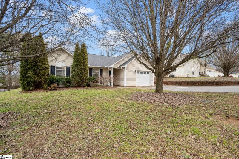 Property image 3 at 202 Pheasant Ridge Drive, Taylors, SC 29687