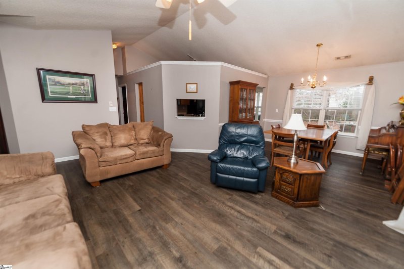 Property image 3 at 218 Birds Eye View, Boiling Springs, SC 29316