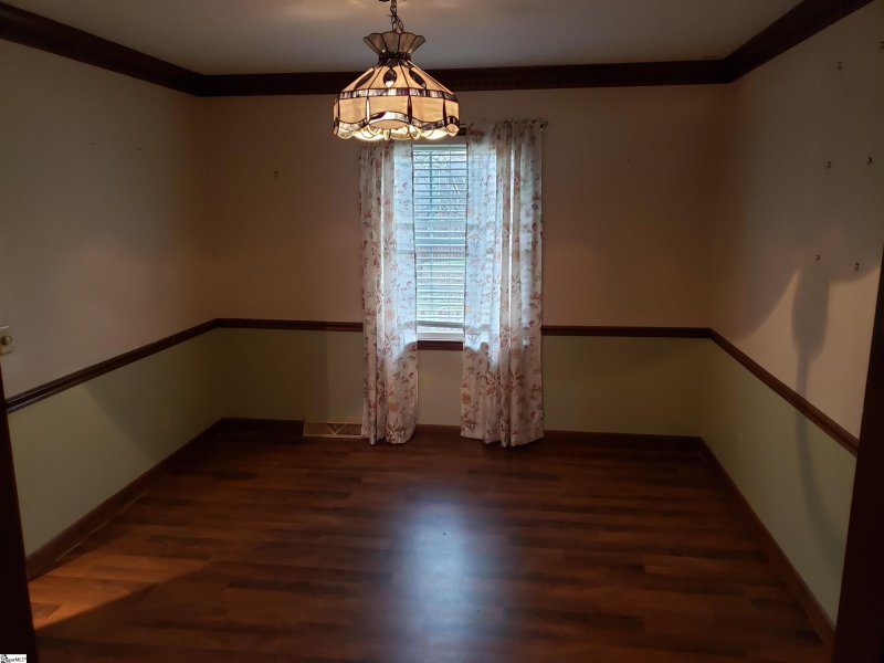 Property image 4 at 100 woodview Drive, Taylors, SC 29687-4511