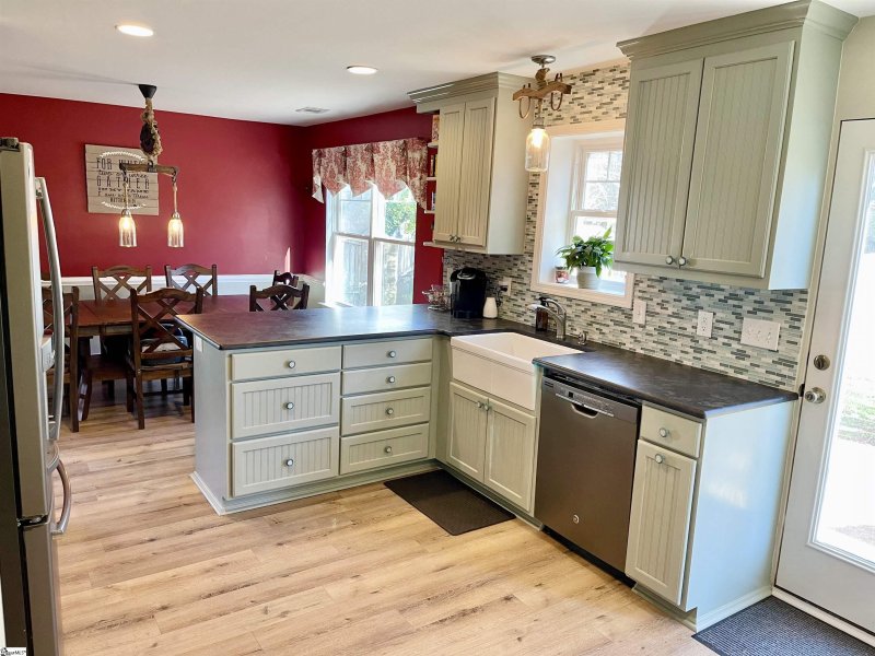 Property image 3 at 105 Cobb Hall Court, Greenville, SC 29607