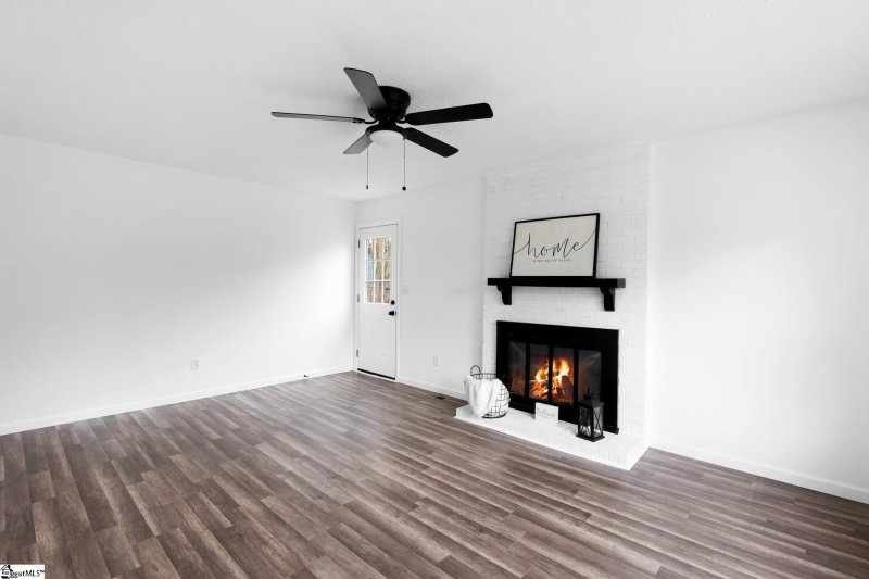 Property image 5 at 126 Saturn Lane, Greer, SC 29651