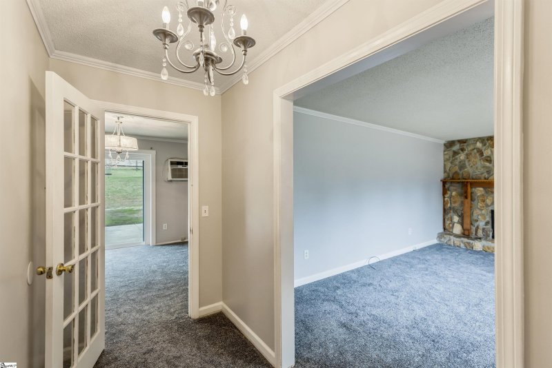 Property image 3 at 2 Shirley Drive, Williamston, SC 29697-2034