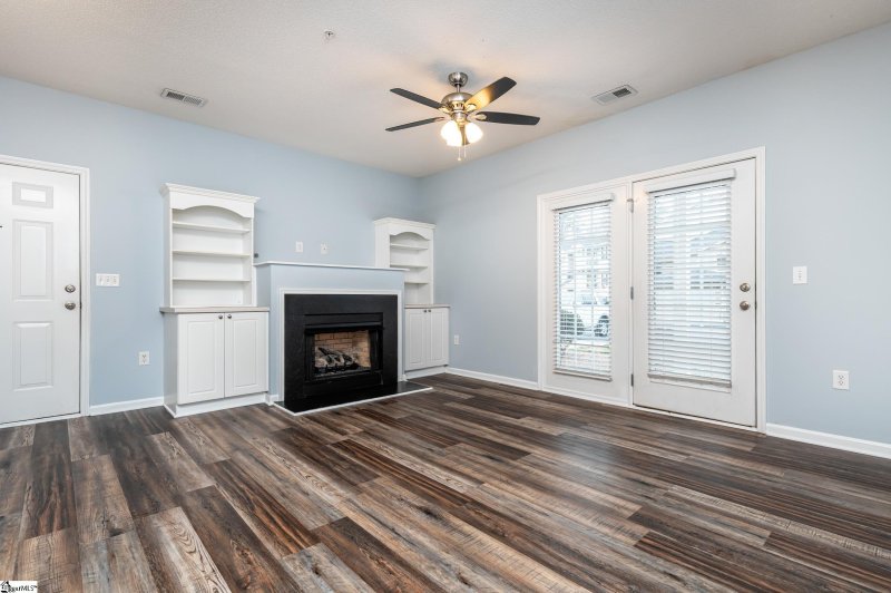 Property image 4 at 601 Mckenna Circle, Greenville, SC 29615