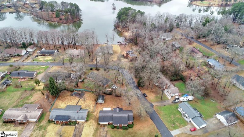 Property image 4 at 111 Lakemont Drive, Greer, SC 29651