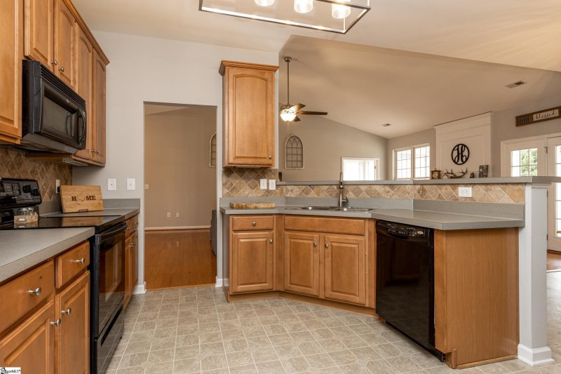 Property image 3 at 109 BELLEMERE Place, Piedmont, SC 29673