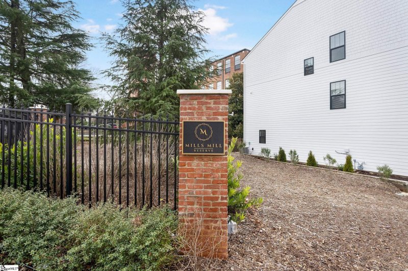 Property image 2 at 67 Millside Circle, Greenville, SC 29605