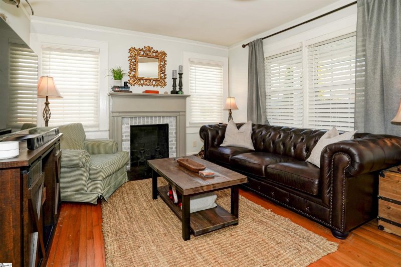 Property image 4 at 16 Brookdale Avenue, Greenville, SC 29607