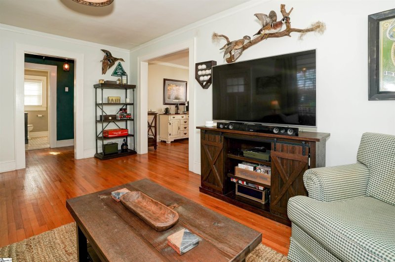 Property image 5 at 16 Brookdale Avenue, Greenville, SC 29607