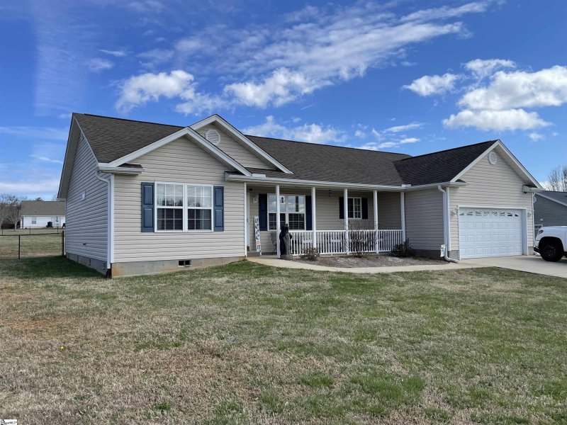 Property image 2 at 1 Gratiot Lane, Greer, SC 29650