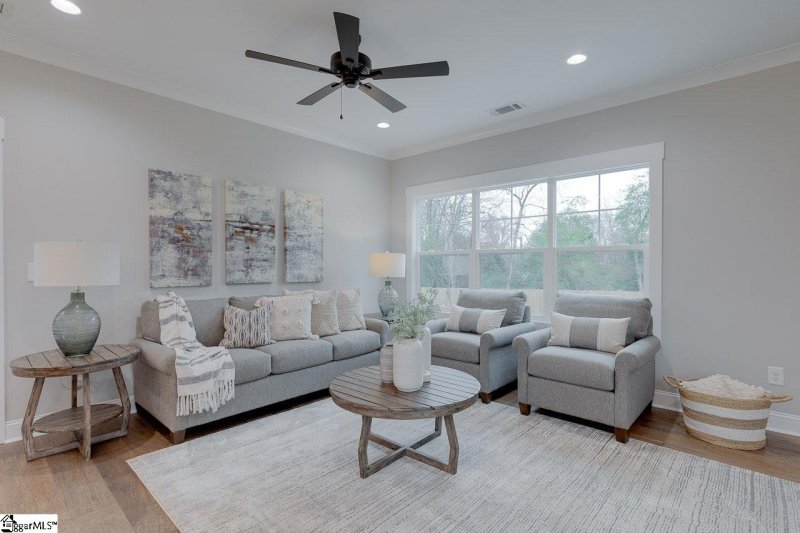 Property image 3 at 134 Lilia Hill Circle, Greenville, SC 29607