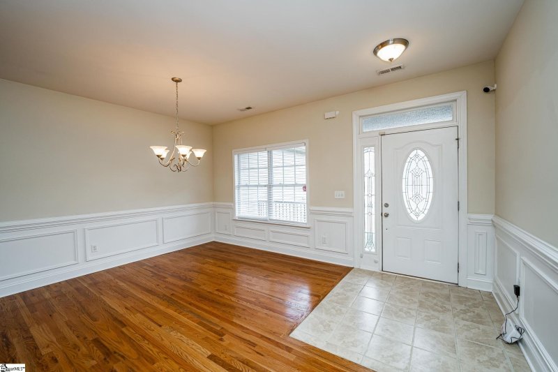 Property image 4 at 306 Glencrest Court, Greer, SC 29650