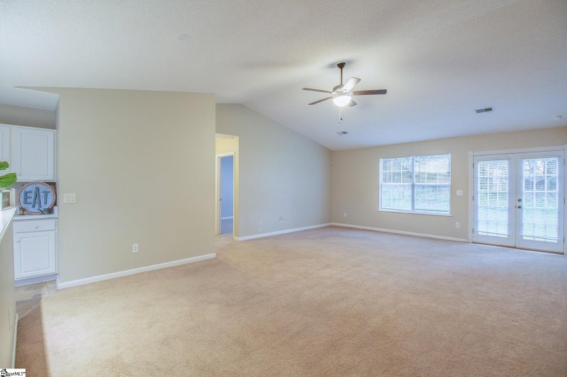 Property image 4 at 2 Cattle Court, Simpsonville, SC 29681