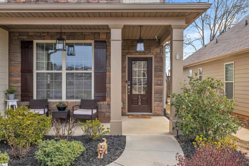 Property image 3 at 108 Redmont Court, Simpsonville, SC 29680