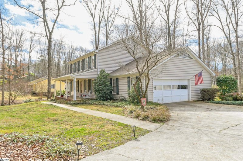 Property image 2 at 104 Wellington Road, Easley, SC 29642