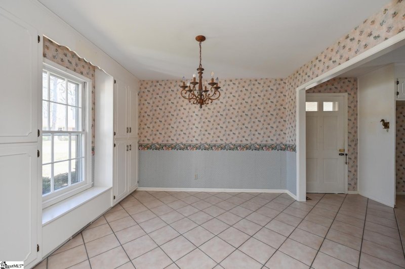 Property image 5 at 302 Portsmouth Drive, Greenville, SC 29617