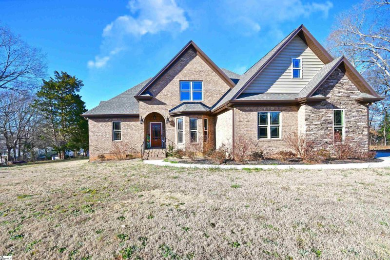 Property image 2 at 207 Poplar Ridge Road, Simpsonville, SC 29681