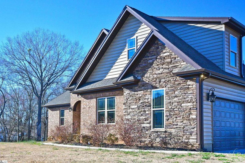 Property image 3 at 207 Poplar Ridge Road, Simpsonville, SC 29681