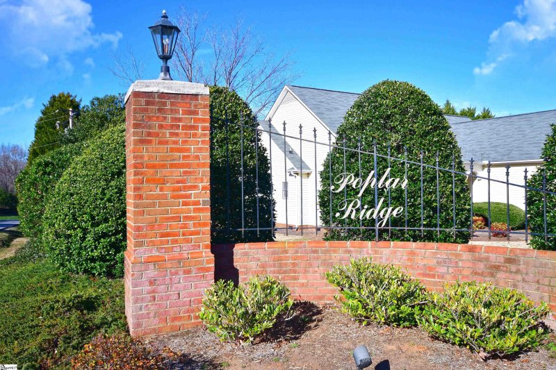 Property image 5 at 207 Poplar Ridge Road, Simpsonville, SC 29681