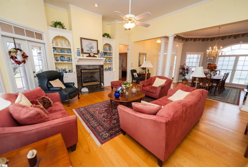 Property image 4 at 135 Glen Eagles Road, Campobello, SC 29322