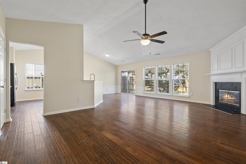 Property image 4 at 15 Brunner Court, Greer, SC 29650