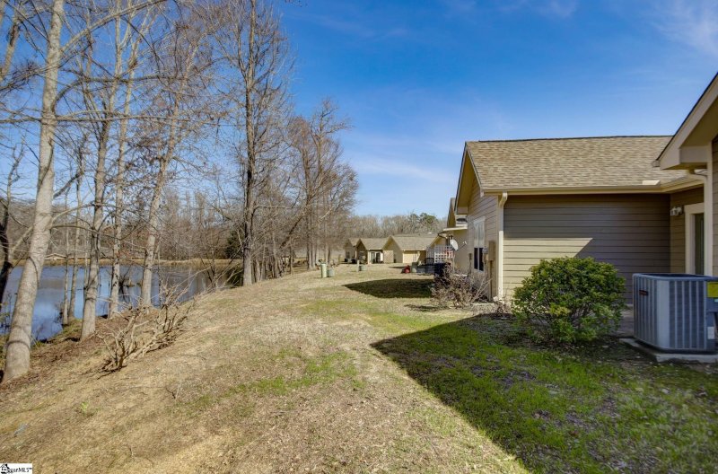 Property image 5 at 301 Shallows Drive, Taylors, SC 29687