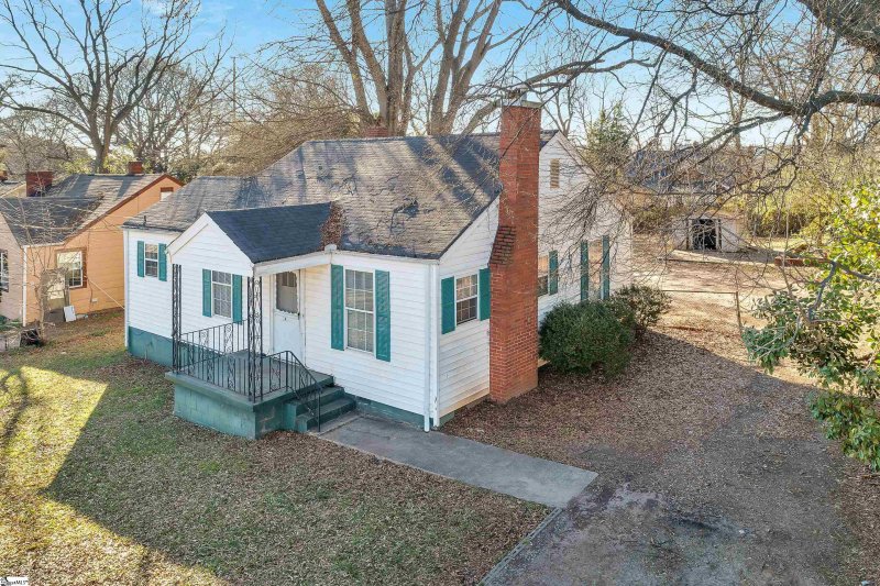 Property image 2 at 14 Cumberland Avenue, Greenville, SC 29607-2938