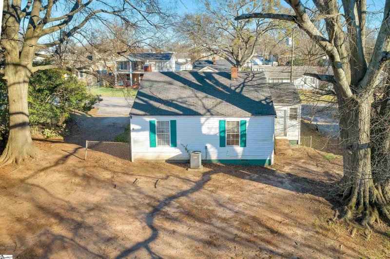 Property image 3 at 14 Cumberland Avenue, Greenville, SC 29607-2938