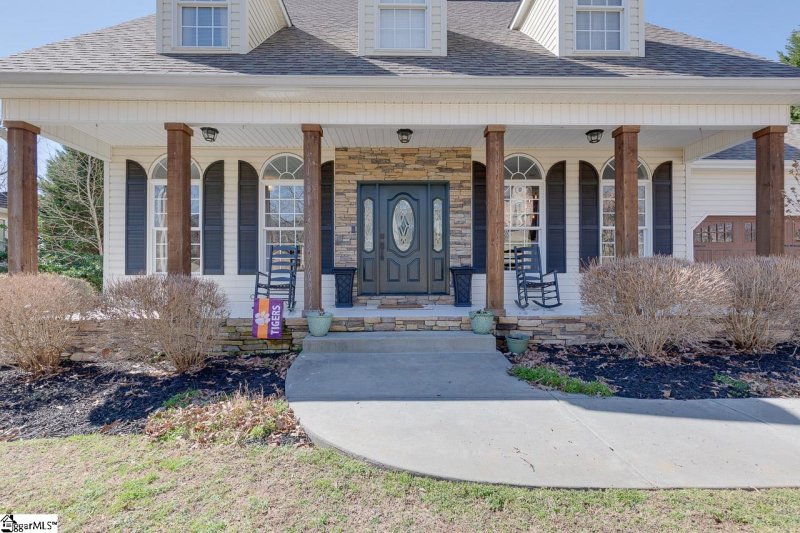 Property image 4 at 15 River Park Lane, Taylors, SC 29687