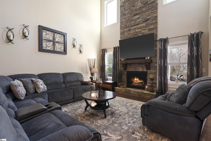 Property image 3 at 285 Delbourne Lane, Greer, SC 29651