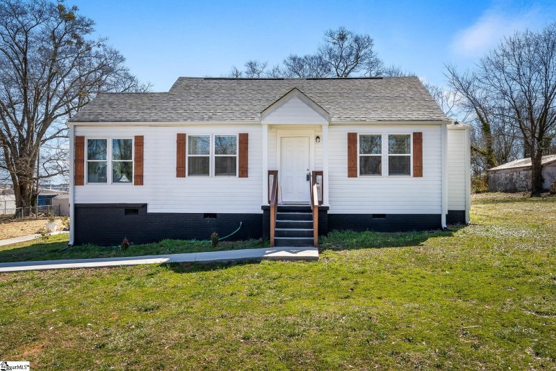 318 Crosby Circle