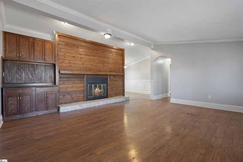 Property image 3 at 201 Empire Avenue, Greenville, SC 29611