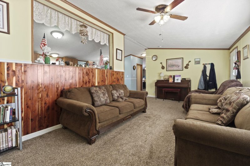 Property image 3 at 104 Redfern Court, Easley, SC 29640