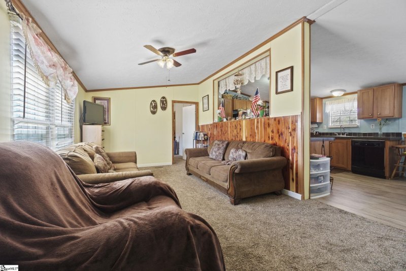 Property image 4 at 104 Redfern Court, Easley, SC 29640