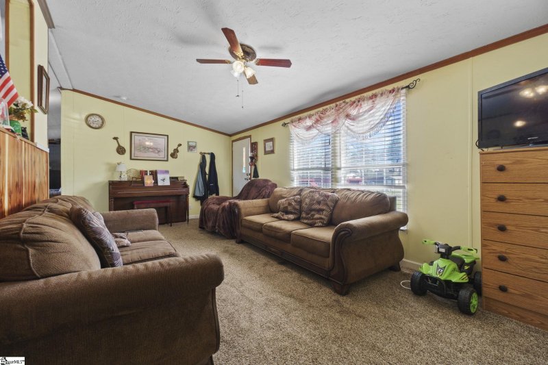 Property image 5 at 104 Redfern Court, Easley, SC 29640