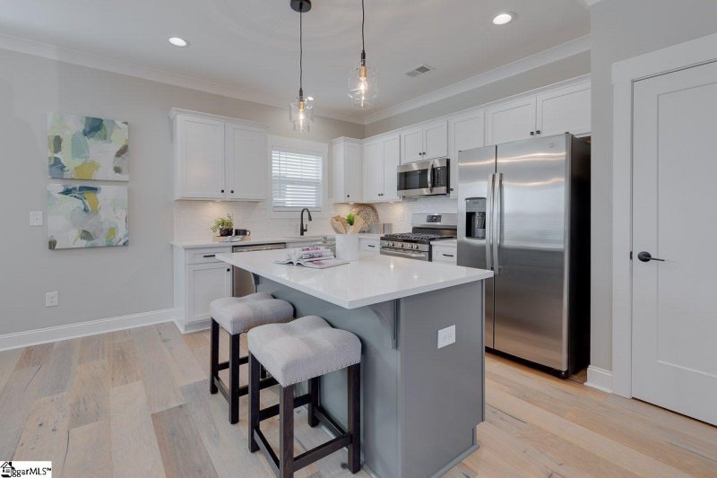 Property image 2 at 120 Lilia Hill Circle, Greenville, SC 29607