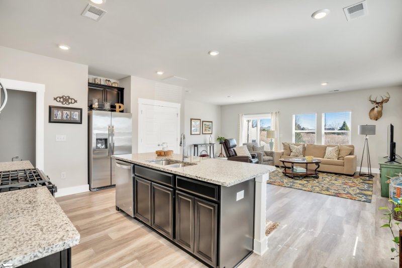 Property image 2 at 211 Quickstep Drive, Greer, SC 29650