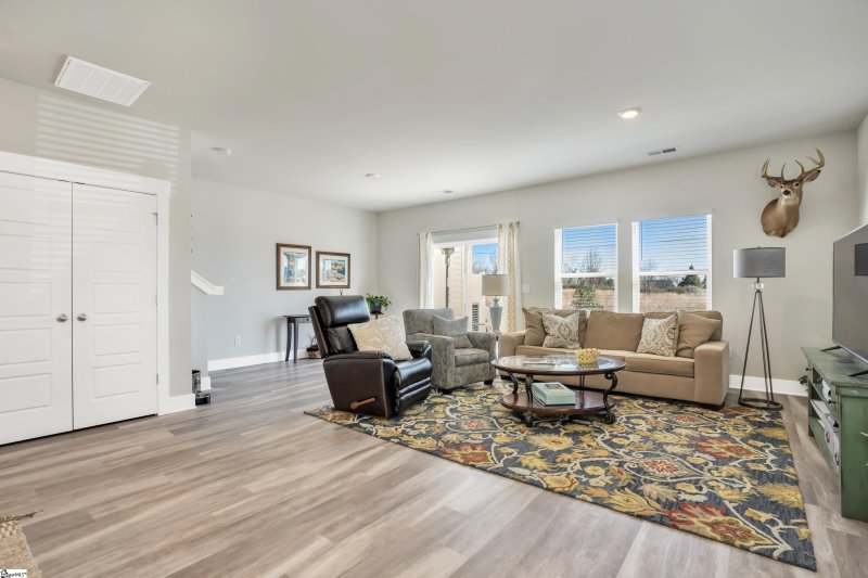 Property image 4 at 211 Quickstep Drive, Greer, SC 29650