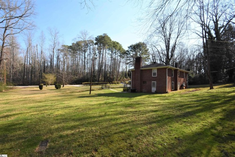 Property image 2 at 75 Crestview Drive, Greenville, SC 29609